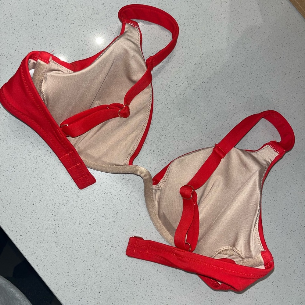 Red Bikini Top ❤️ - Picture 5 of 10